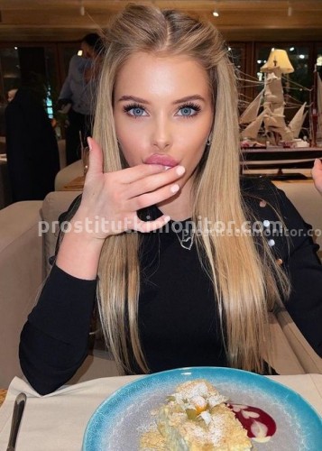 Нелли, Г. Красногорск